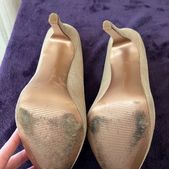 BCBG Tan Heels - Picture 6 of 7